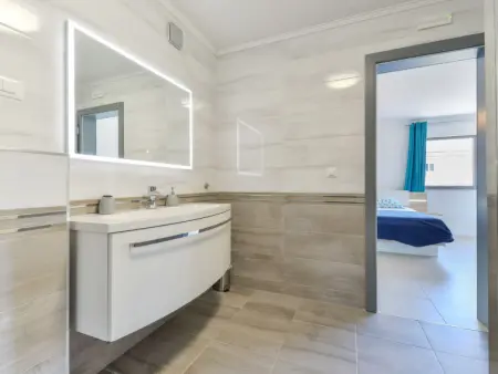 East, Maison 10 personnes à Vodice Tribunj - Photo 10