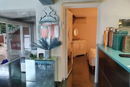 Le Petit Jardin, Maison de Village en France avec Piscine - Photo 6