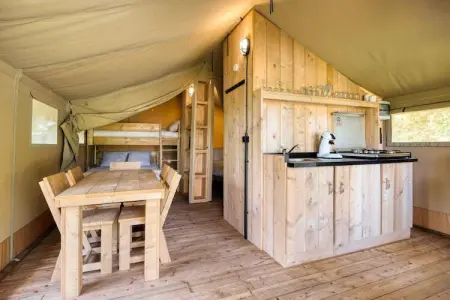 Comet 27 Lodges, Tente de glamping Comet, Ardennes - Photo 1