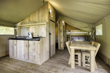 Comet 27 Lodges, Tente de glamping Comet, Ardennes - Photo 4