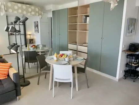 Studio vue mer climatisé, 2 à 4 pers., parking en option à Villeneuve-Loubet Plage - Photo 3