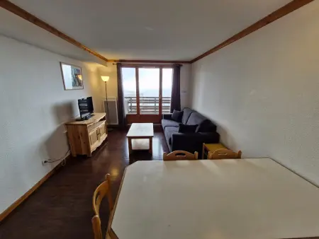 Appartement spacieux avec terrasse et garage, accès piscine - Photo 3