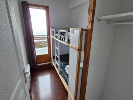 Appartement spacieux avec terrasse et garage, accès piscine - Photo 5