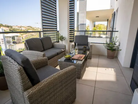 Charmant T2 avec terrasse et climatisation proche centre-ville - Photo 1
