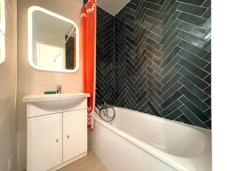 Studio avec terrasse - Accès plage, Appartement 2 personnes à Bormes les Mimosas - Photo 4
