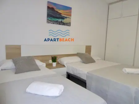 Appartement cosy 3 chambres avec piscine, à 200m de la plage à Salou - Photo 3