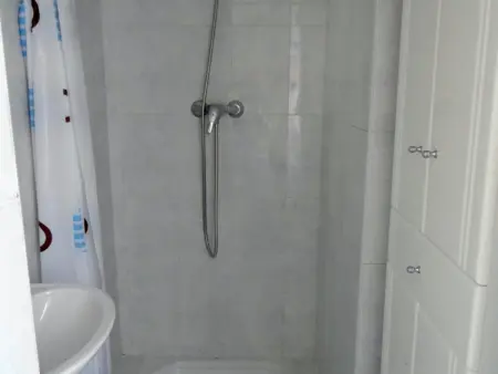 Appartement cosy 3 chambres avec piscine, à 200m de la plage à Salou - Photo 16