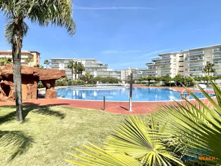Appartement Climatisé à La Pineda avec Piscines, Terrains de Sport et Proche Plage - Photo 2