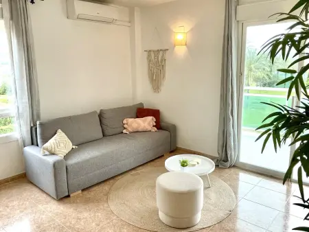 Appartement Climatisé à La Pineda avec Piscines, Terrains de Sport et Proche Plage - Photo 3