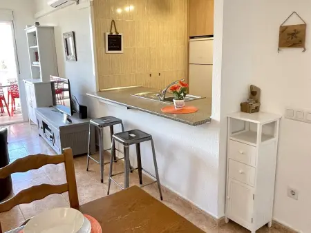 Bel Appartement 2 Ch Climatisé avec Piscine et Parking Proche Plage - Photo 2