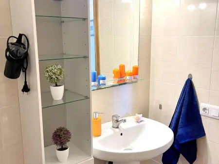 Bel Appartement 2 Ch Climatisé avec Piscine et Parking Proche Plage - Photo 5