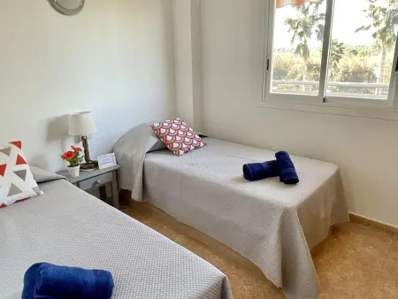 Bel Appartement 2 Ch Climatisé avec Piscine et Parking Proche Plage - Photo 6