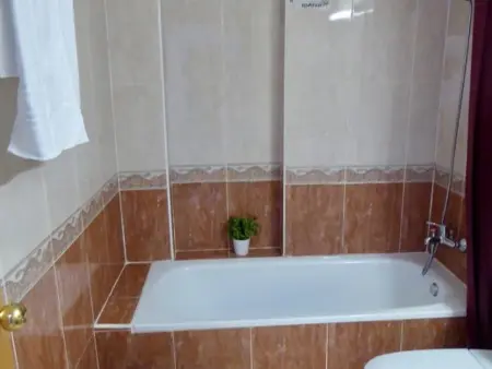 Appart Confortable à Salou : Clim, Piscine, Parking & à 7 Min de la Plage de Cala Fon - Photo 18