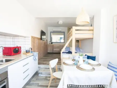 Appartement de rêve à La Pineda: 6 pers, piscine, terrasse, centre-ville, à 1 min de la plage - Photo 3