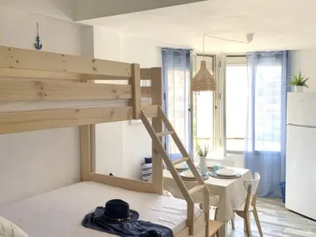 Appartement de rêve à La Pineda: 6 pers, piscine, terrasse, centre-ville, à 1 min de la plage - Photo 11