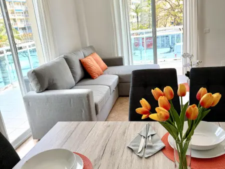 Charmant appartement à La Pineda avec grande terrasse, jardin et piscine, proche de la plage - Photo 1