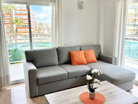 Charmant appartement à La Pineda avec grande terrasse, jardin et piscine, proche de la plage - Photo 11
