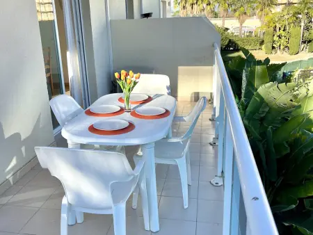 Charmant appartement à La Pineda avec grande terrasse, jardin et piscine, proche de la plage - Photo 24