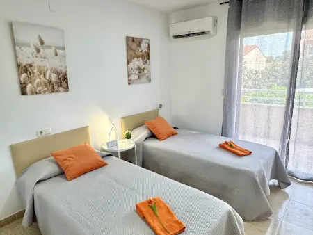 Appartement Familial Relaxant, Climatisé, Proche Plage et Parc, Jardin Privatif et Piscine Communautaire - Photo 4