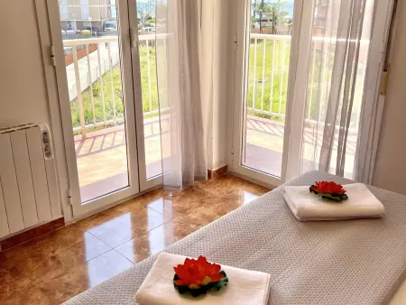 Appartement spacieux en bord de mer avec climatisation, terrasse et parking gratuit - Photo 3