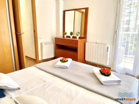 Appartement spacieux en bord de mer avec climatisation, terrasse et parking gratuit - Photo 5