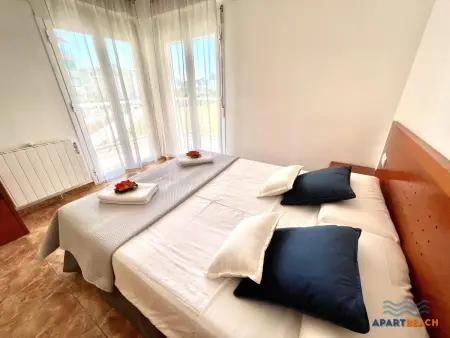 Appartement spacieux en bord de mer avec climatisation, terrasse et parking gratuit - Photo 19