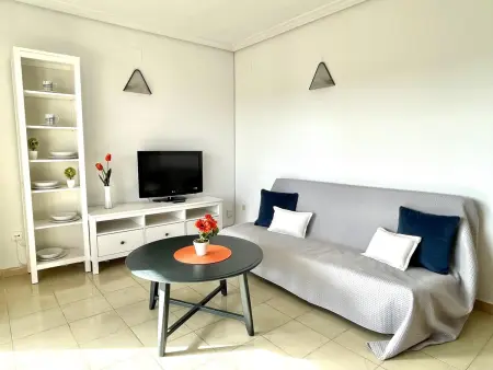 Bel appartement avec terrasse, vue mer, proche Aquopolis, cuisine équipée - Photo 2