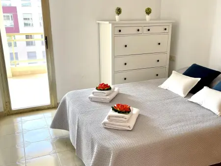 Bel appartement avec terrasse, vue mer, proche Aquopolis, cuisine équipée - Photo 4