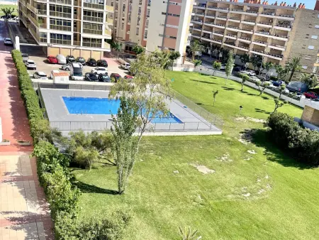 Bel appartement climatisé en bord de plage avec piscine et parking à La Pineda - Photo 1