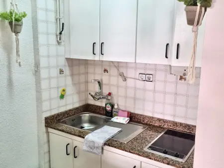 Bel appartement climatisé en bord de plage avec piscine et parking à La Pineda - Photo 9