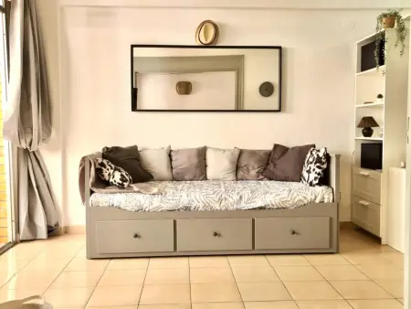 Bel appartement climatisé en bord de plage avec piscine et parking à La Pineda - Photo 10
