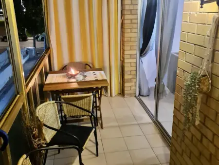 Bel appartement climatisé en bord de plage avec piscine et parking à La Pineda - Photo 11