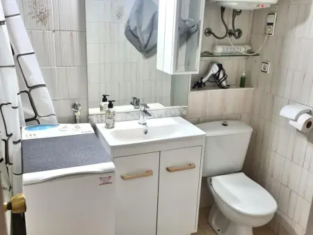 Bel appartement climatisé en bord de plage avec piscine et parking à La Pineda - Photo 14