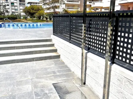 Bel appartement climatisé en bord de plage avec piscine et parking à La Pineda - Photo 17