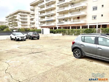 Bel appartement climatisé en bord de plage avec piscine et parking à La Pineda - Photo 20