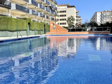 Bel appartement climatisé proche plage avec piscine, à La Pineda - Photo 17