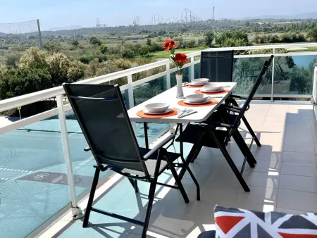 Bel appartement climatisé avec piscines et activités à La Pineda - Photo 4
