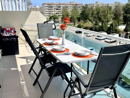 Bel appartement climatisé avec piscines et activités à La Pineda - Photo 8
