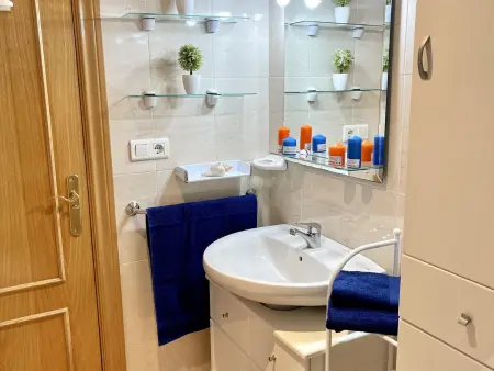 Bel appartement climatisé avec piscines et activités à La Pineda - Photo 18