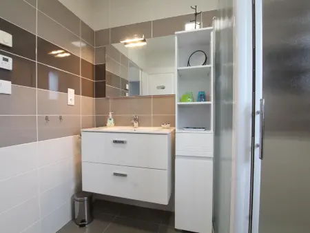 Maison lumineuse proche littoral avec parking inclus - Photo 9