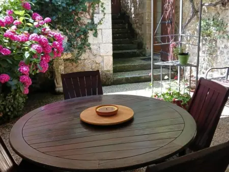 Maison de charme à Brantôme, animaux admis, parking inclus - Photo 3