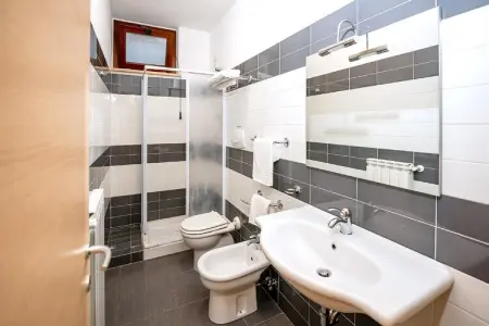 Trilo 6 Pax, Appartement à Martinsicuro près de la côte - Photo 12