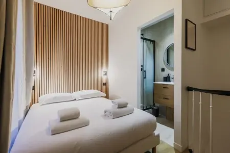 RECOUVRANCE, Superbe duplex 2 pièces Centre de Paris - Photo 8