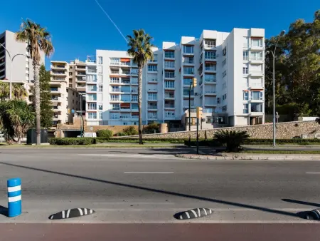 Appartement de luxe en bord de mer avec piscine, parking et Wi-Fi à Malaga - Photo 21