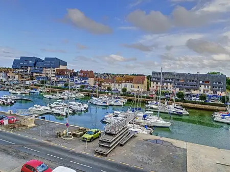 Studio lumineux avec vue sur port, parking et wifi - Photo 1