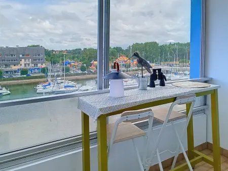 Studio lumineux avec vue sur port, parking et wifi - Photo 4