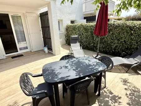 AGREABLE APPARTEMENT REFAIT A NEUF DANS UNE RESIDENCE DE VACANCES - Photo 1