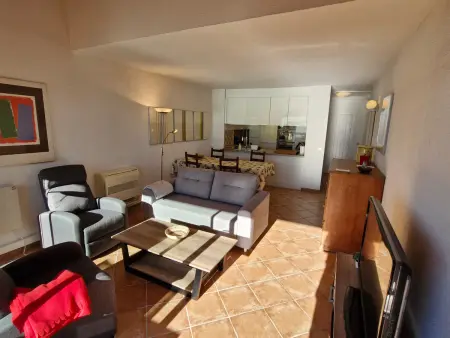 Appartement 2 pièces avec climatisation, terrasse, piscine et parking, près de la mer à Ste Maxime - Photo 6