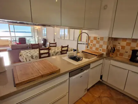 Appartement 2 pièces avec climatisation, terrasse, piscine et parking, près de la mer à Ste Maxime - Photo 11
