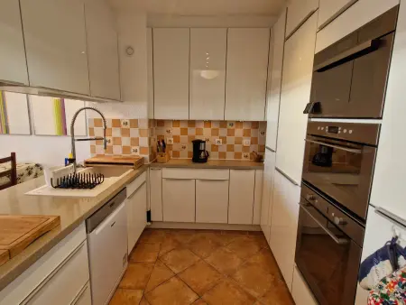 Appartement 2 pièces avec climatisation, terrasse, piscine et parking, près de la mer à Ste Maxime - Photo 12